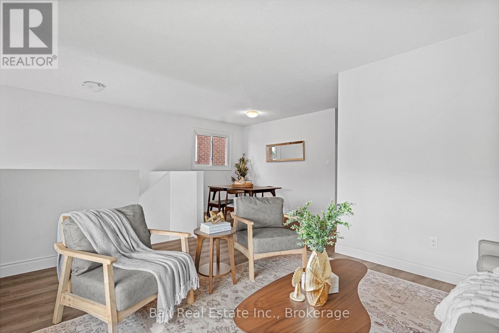 774 MOUNTAIN ASH ROAD - 12