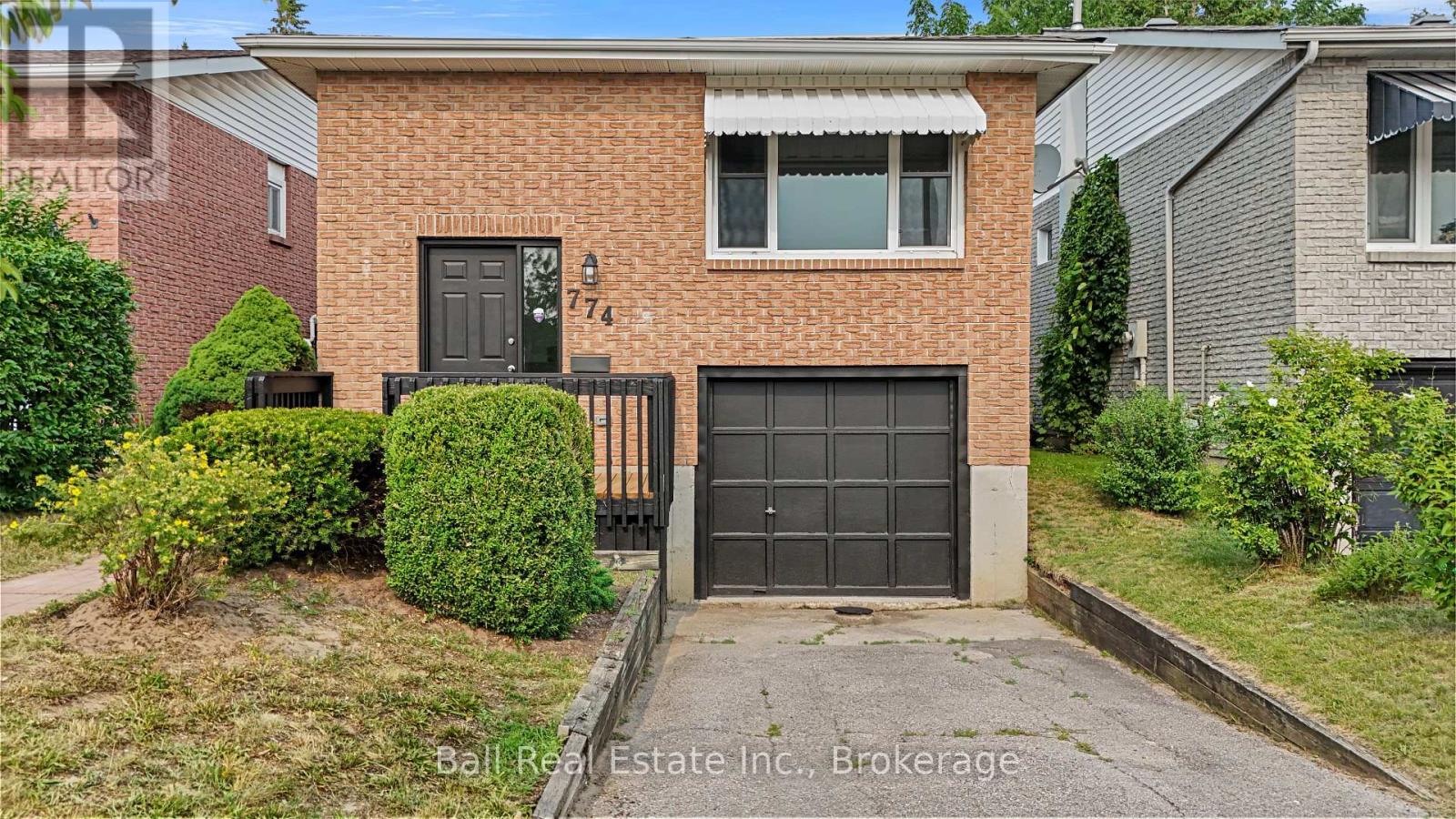 774 MOUNTAIN ASH ROAD - 2