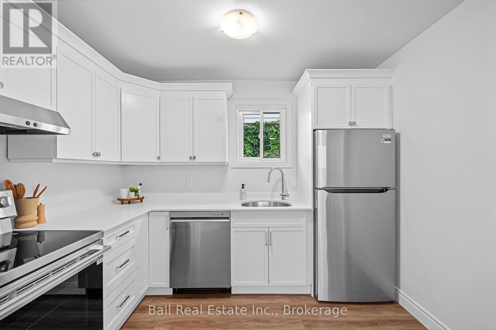 774 MOUNTAIN ASH ROAD - 20
