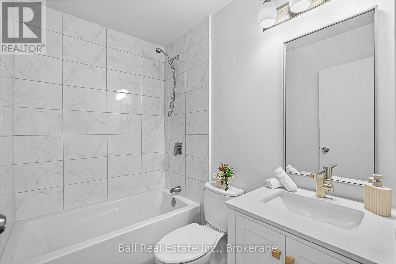 774 MOUNTAIN ASH ROAD - 31