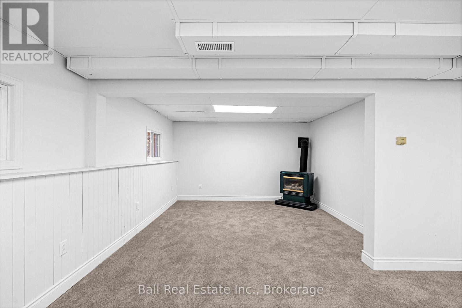 774 MOUNTAIN ASH ROAD - 34