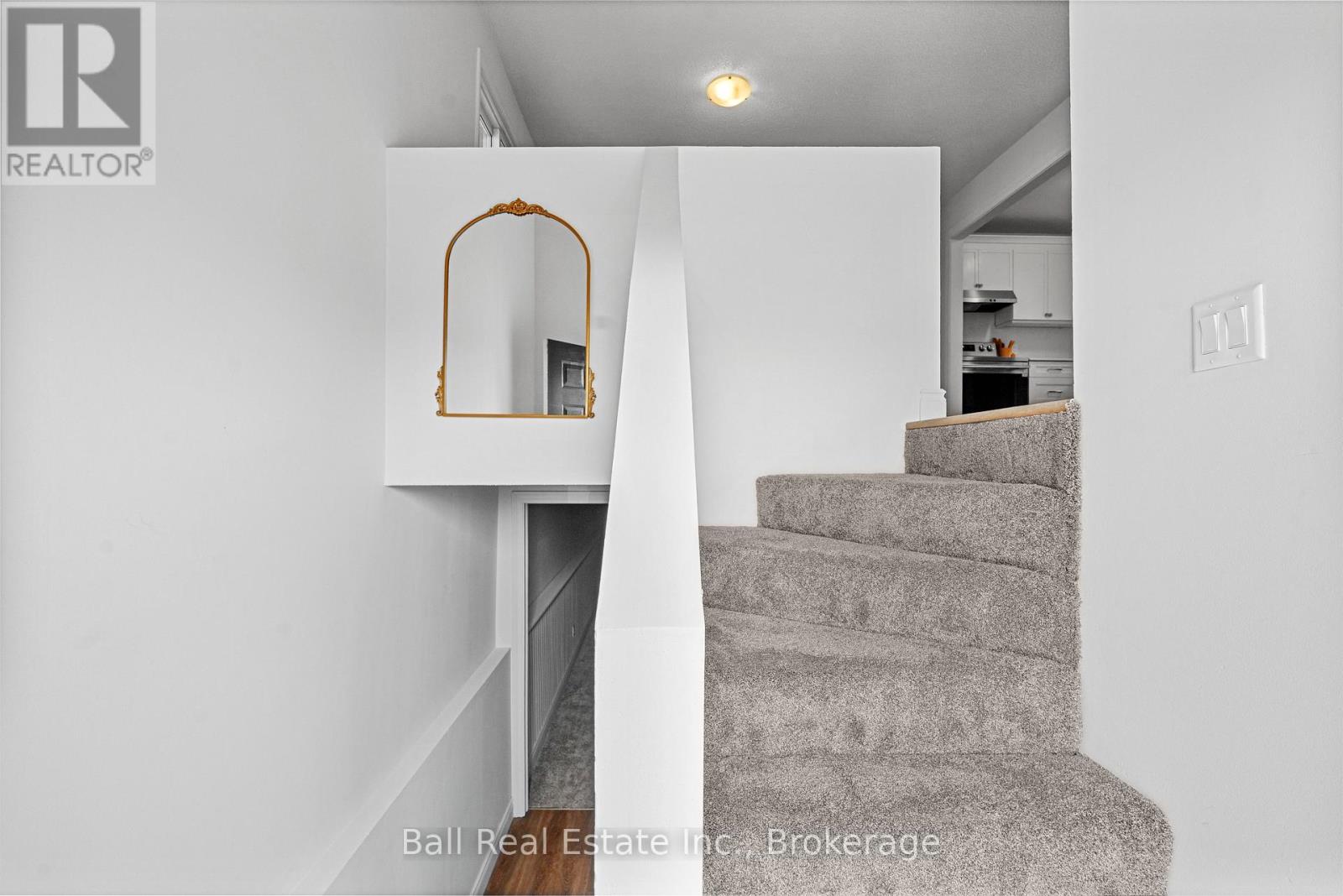 774 MOUNTAIN ASH ROAD - 8