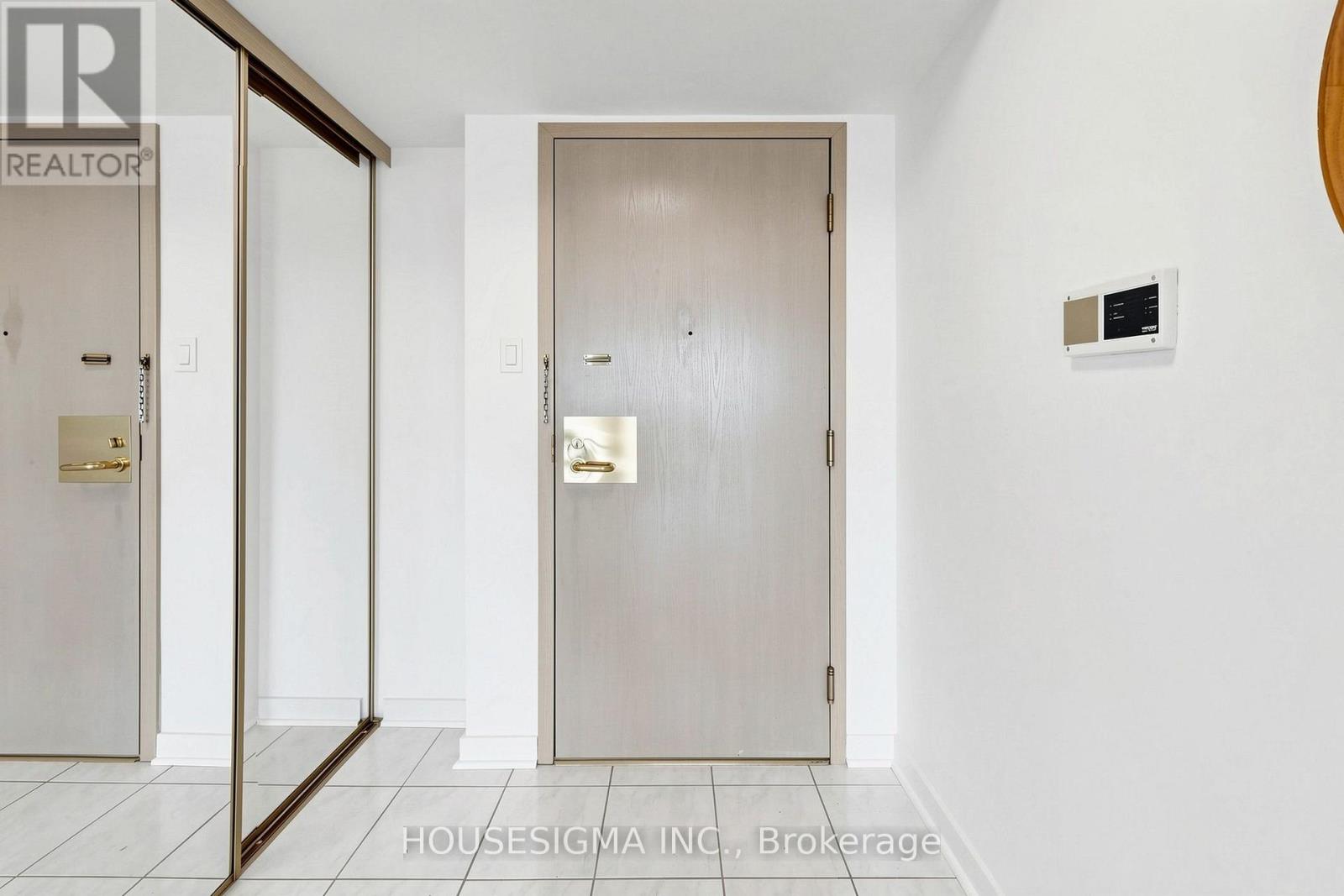 #401 3231 EGLINTON AVENUE E - Image 4