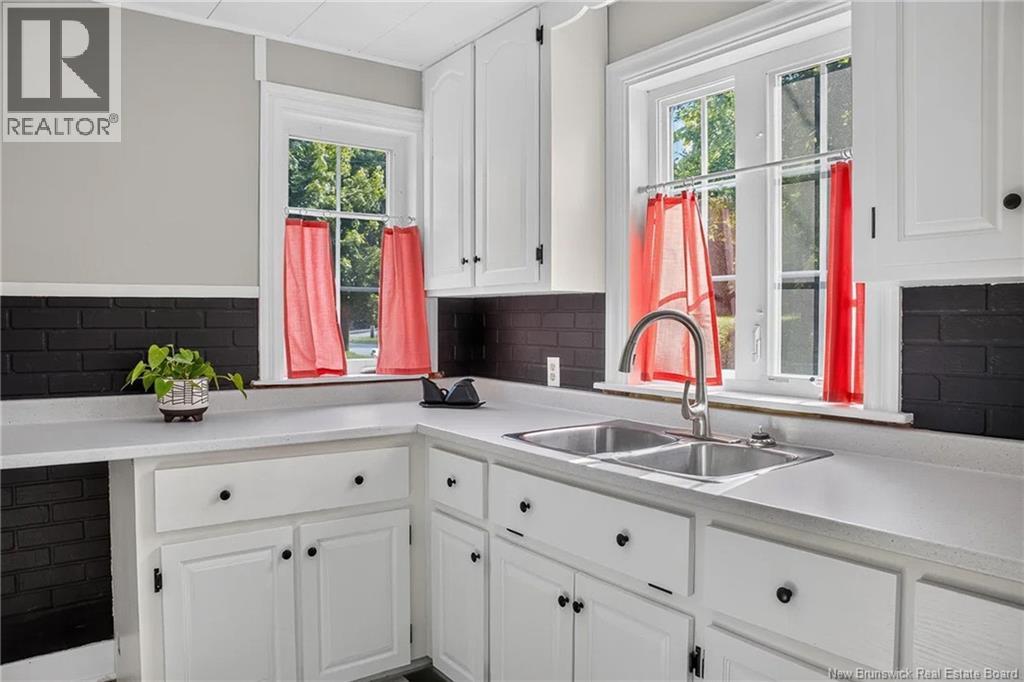 628 Sand Cove Road - Image 3