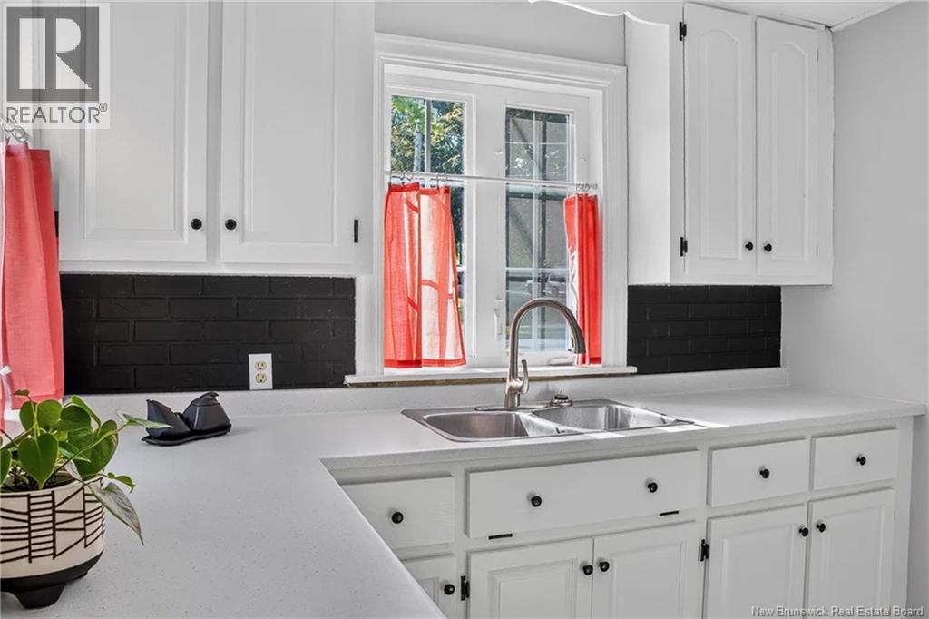 628 Sand Cove Road - Image 13
