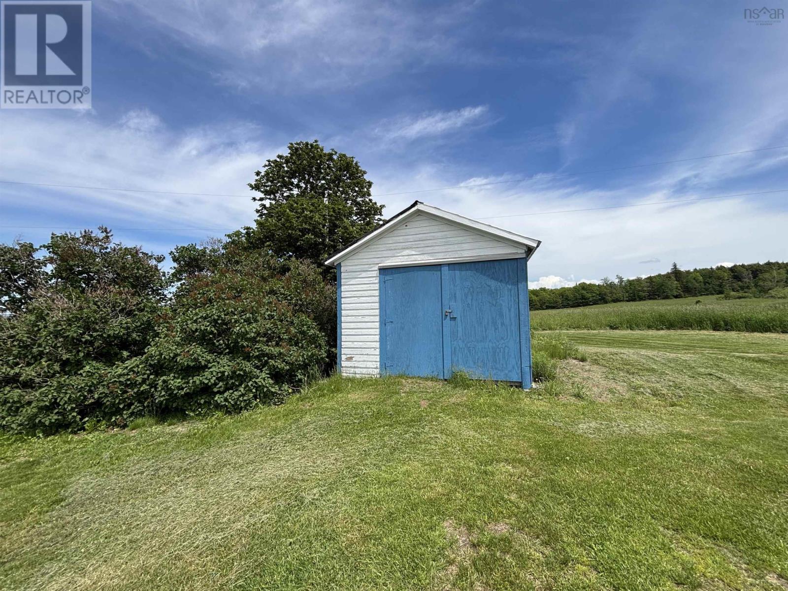 507 East Earltown Road E - 8