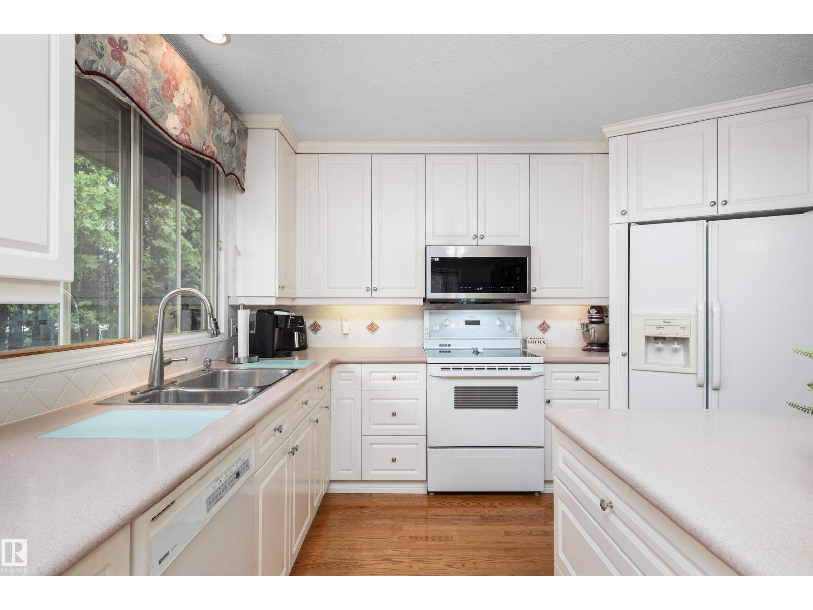 2408 115 ST NW - 20