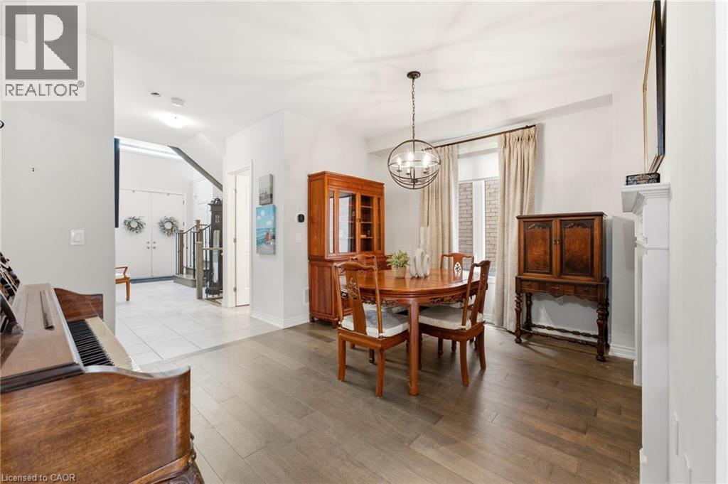 11 MORRISON Drive - 12
