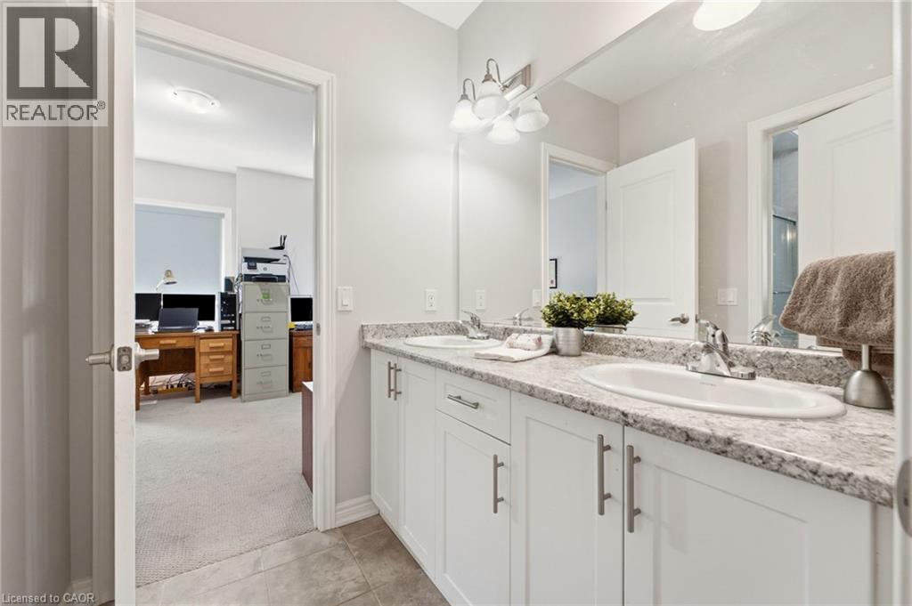 11 MORRISON Drive - 23