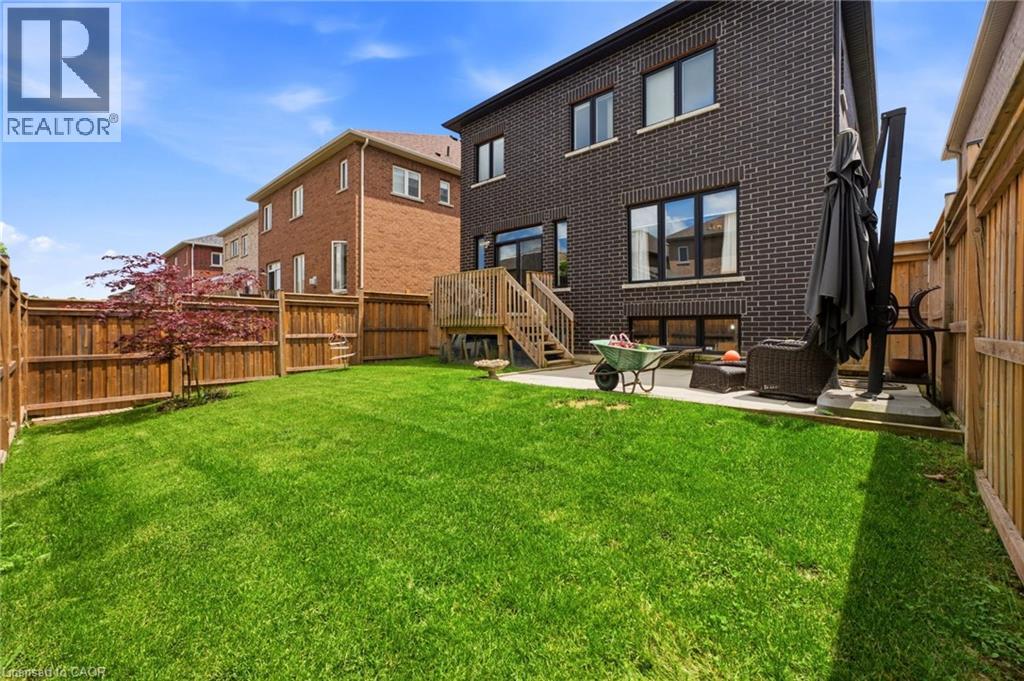 11 MORRISON Drive - 31
