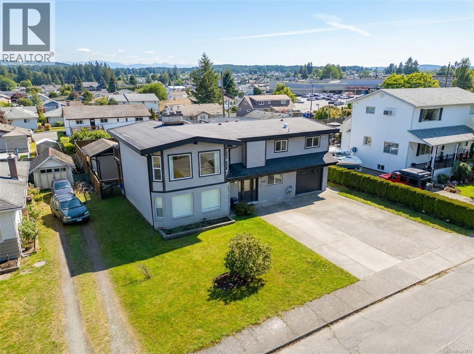 3055 9th Ave - 1