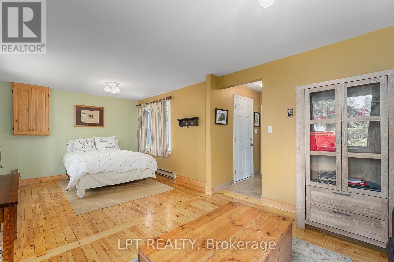 101 HEDGE ROAD - 32