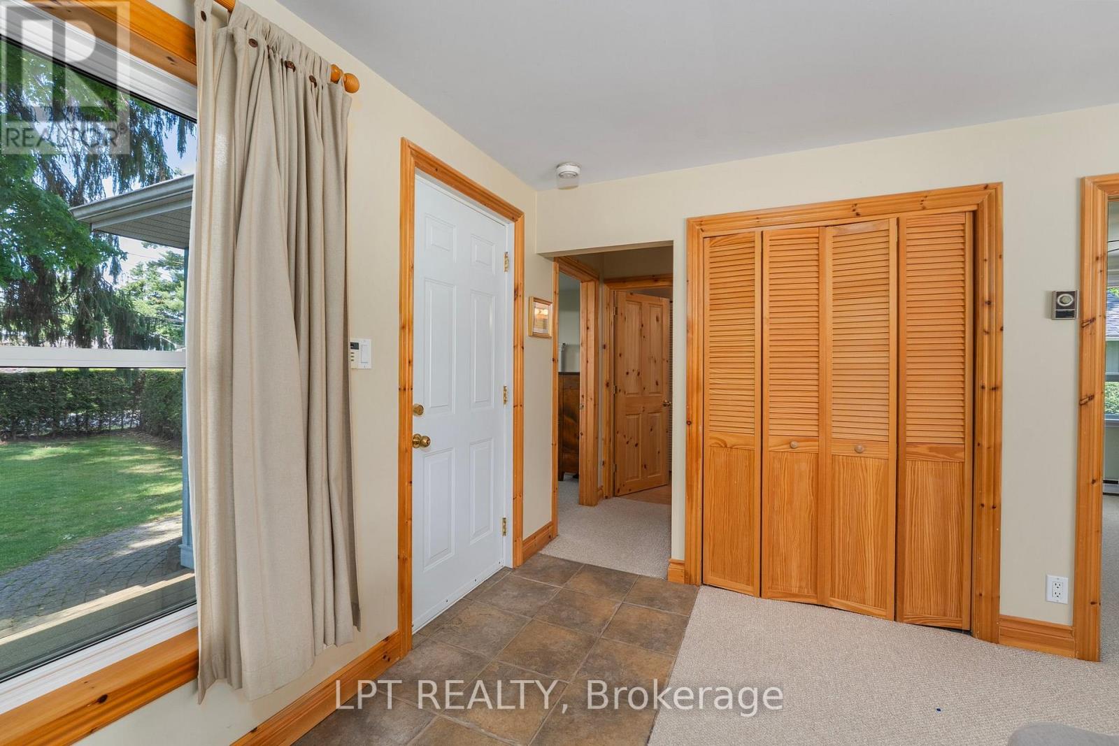 101 HEDGE ROAD - 9