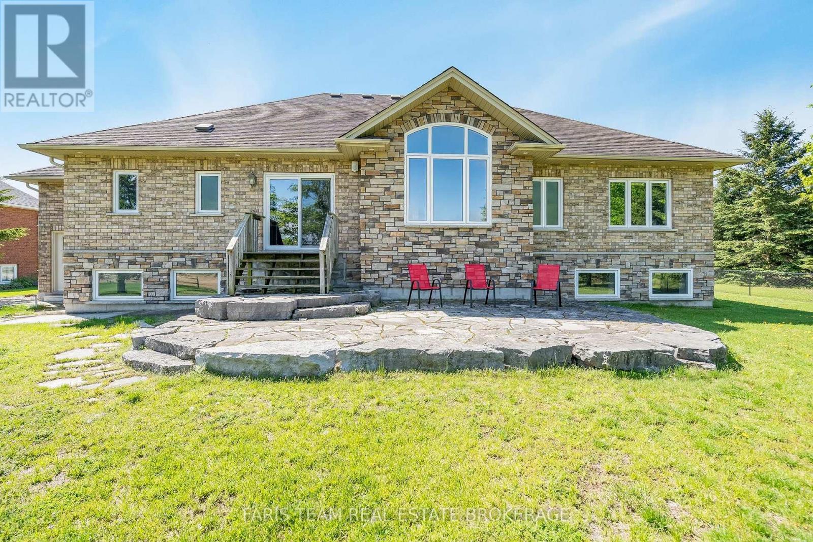 30 FISHER DRIVE - 44