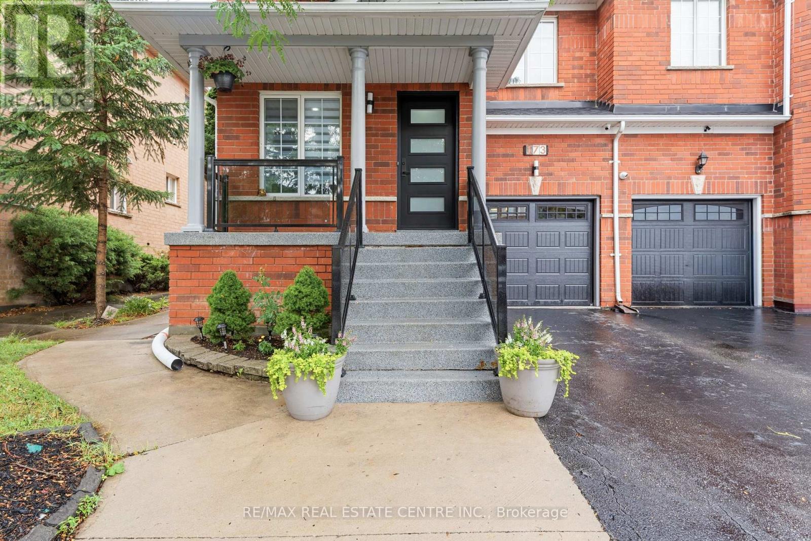 173 MONTE CARLO DRIVE - 2