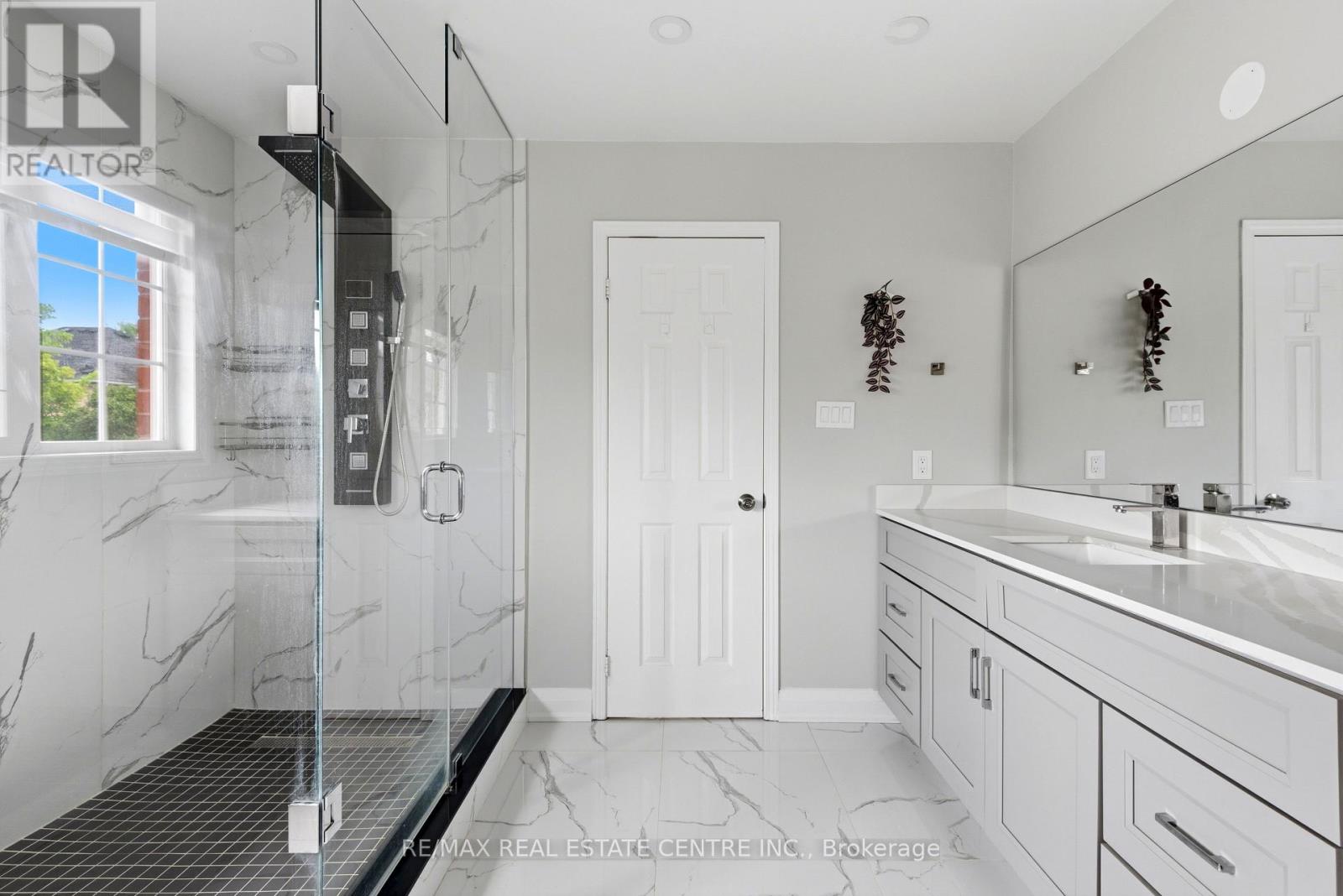 173 MONTE CARLO DRIVE - 25