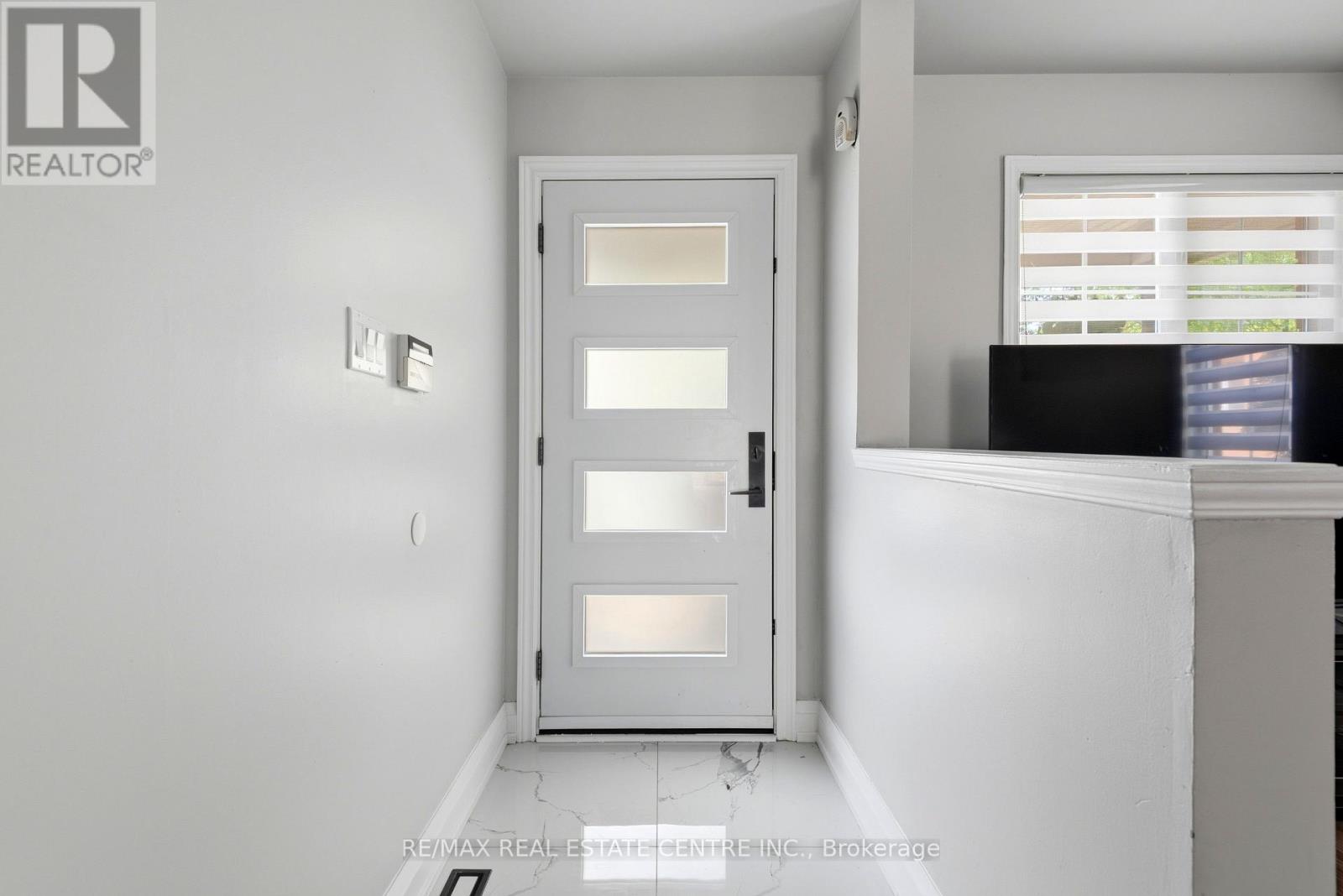 173 MONTE CARLO DRIVE - 32