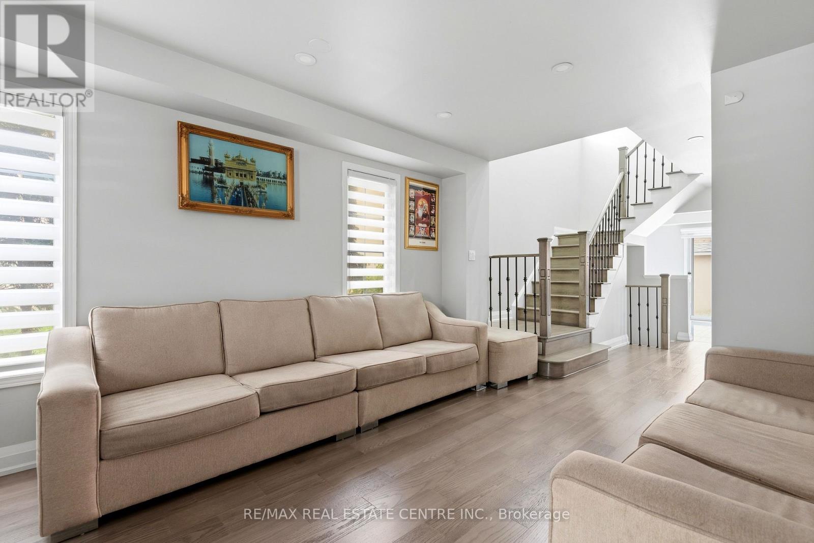 173 MONTE CARLO DRIVE - 7