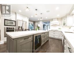 25 Whispering Pine Trail, Aurora, ON L4G5C7 Photo 11
