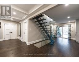 25 Whispering Pine Trail, Aurora, ON L4G5C7 Photo 12