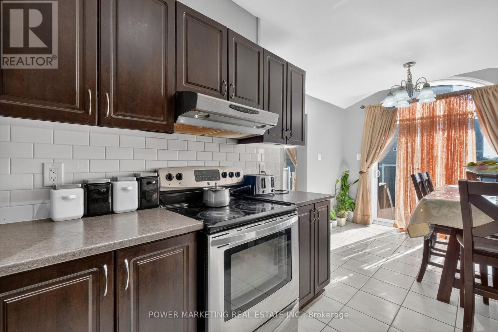171 LERTA WAY - 15