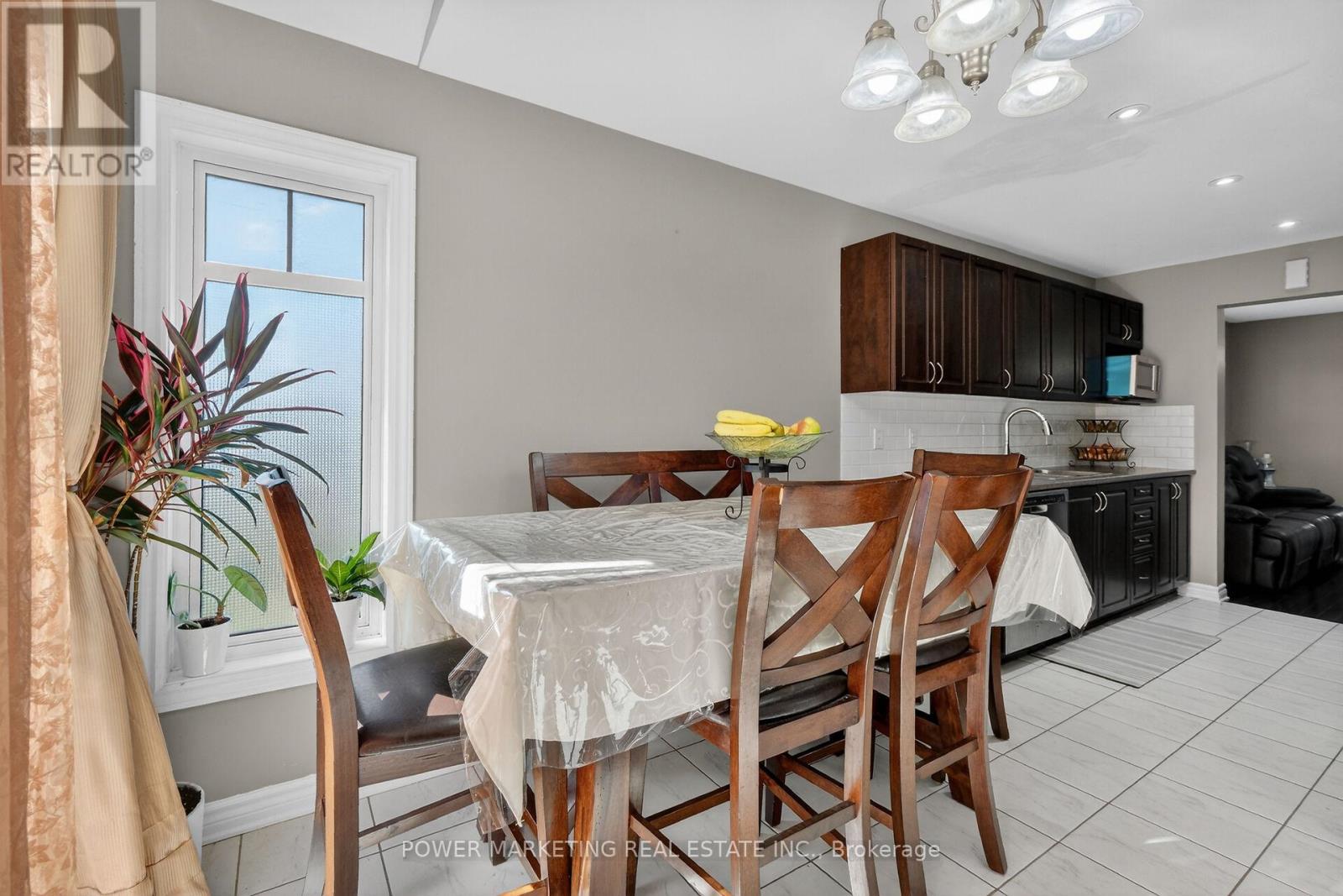 171 LERTA WAY - 18