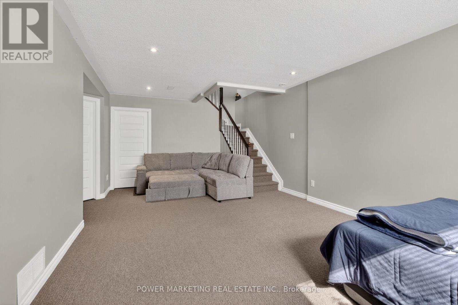 171 LERTA WAY - 40