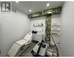 1639 Eglinton Avenue W, Toronto, ON M6E2H1 Photo 27