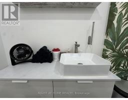 1639 Eglinton Avenue W, Toronto, ON M6E2H1 Photo 28