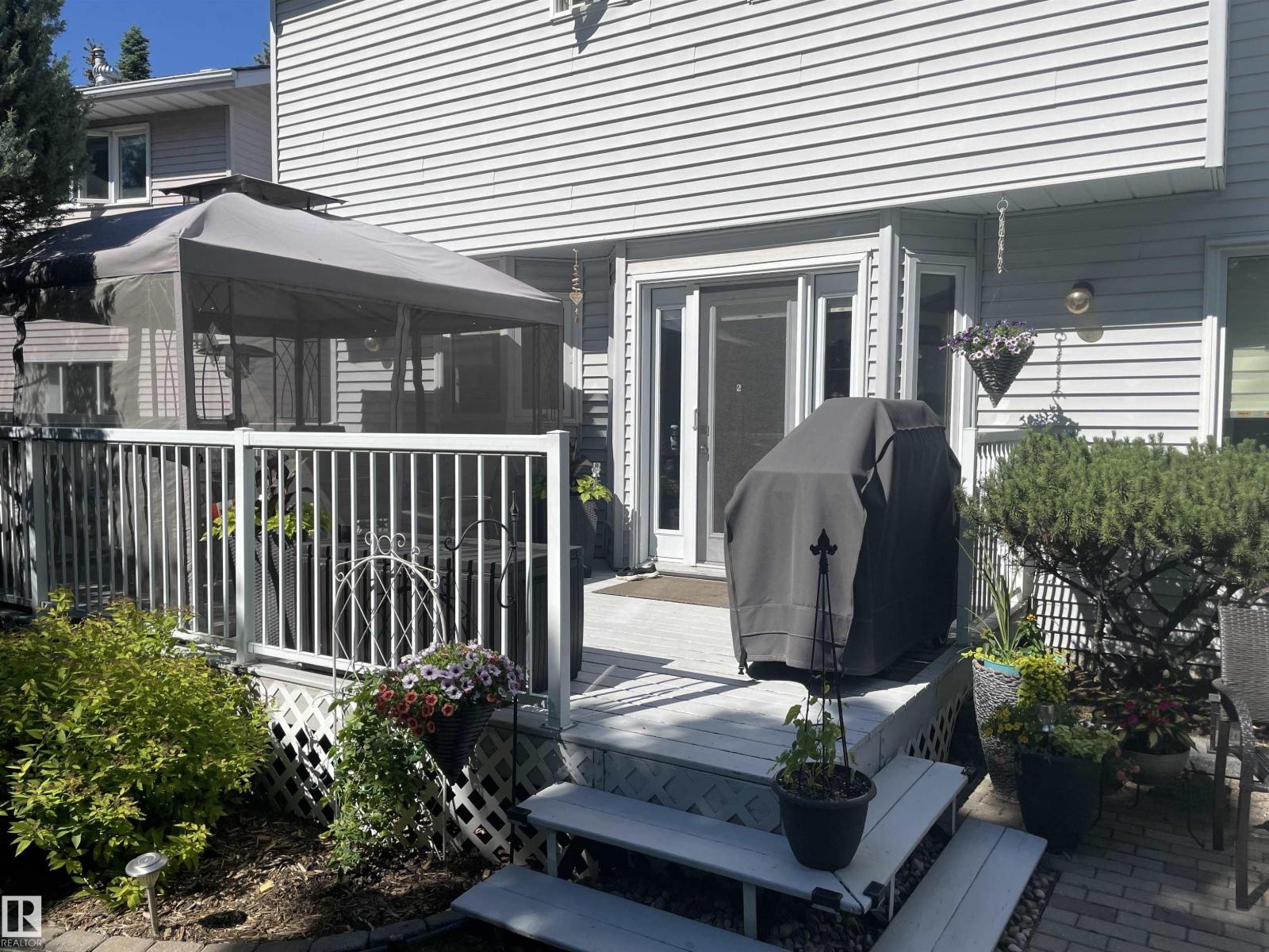716 Hendra CR NW NW - 2