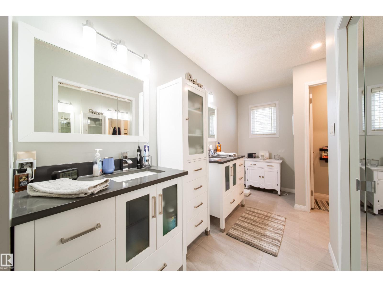 716 Hendra CR NW NW - 25