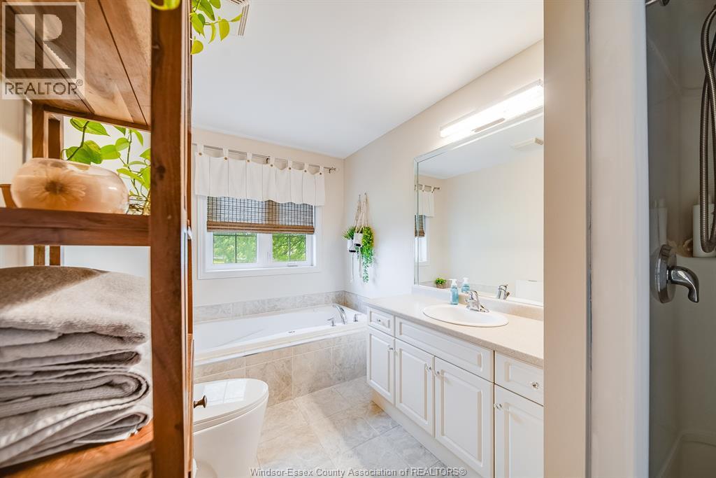 205 WHISPER CREEK CIRCLE - 21