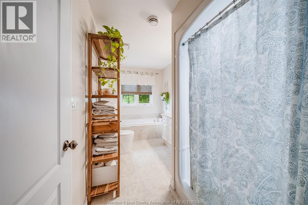 205 WHISPER CREEK CIRCLE - 23
