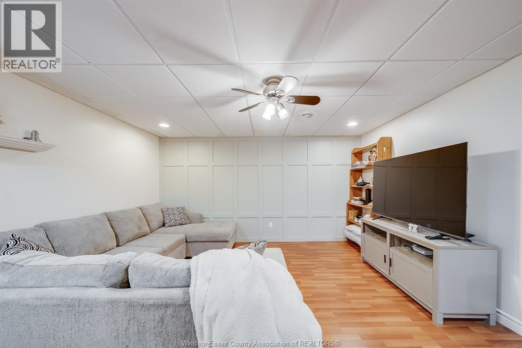 205 WHISPER CREEK CIRCLE - 31