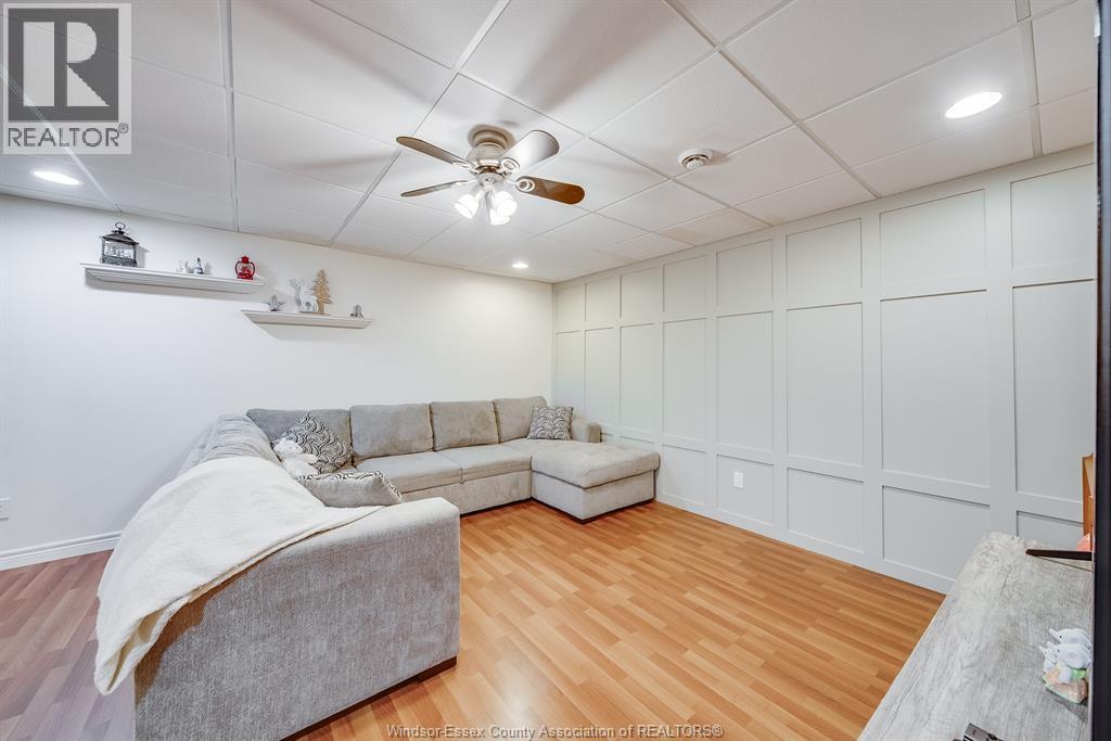 205 WHISPER CREEK CIRCLE - 32
