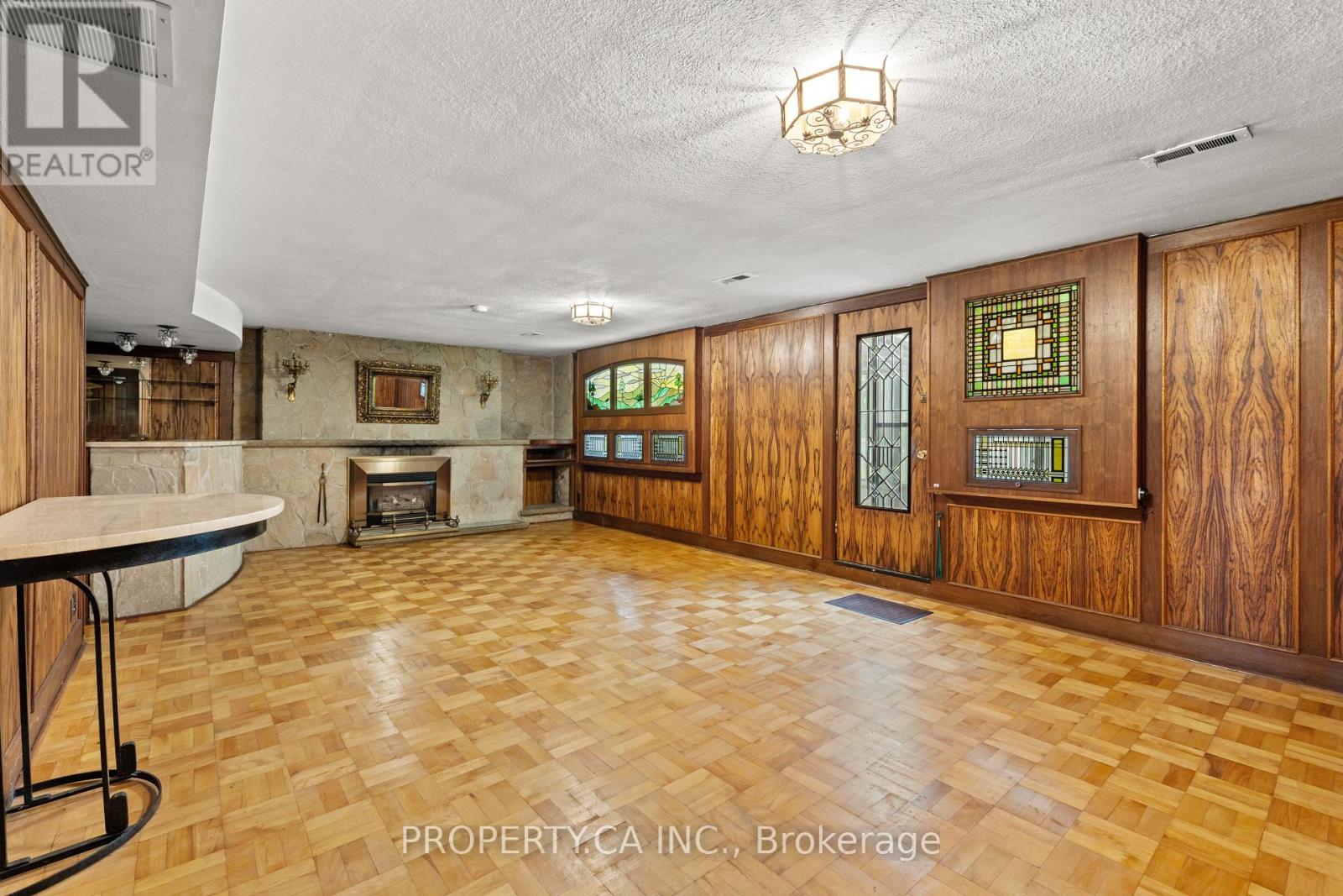 77 TROUTBROOKE DRIVE - 28