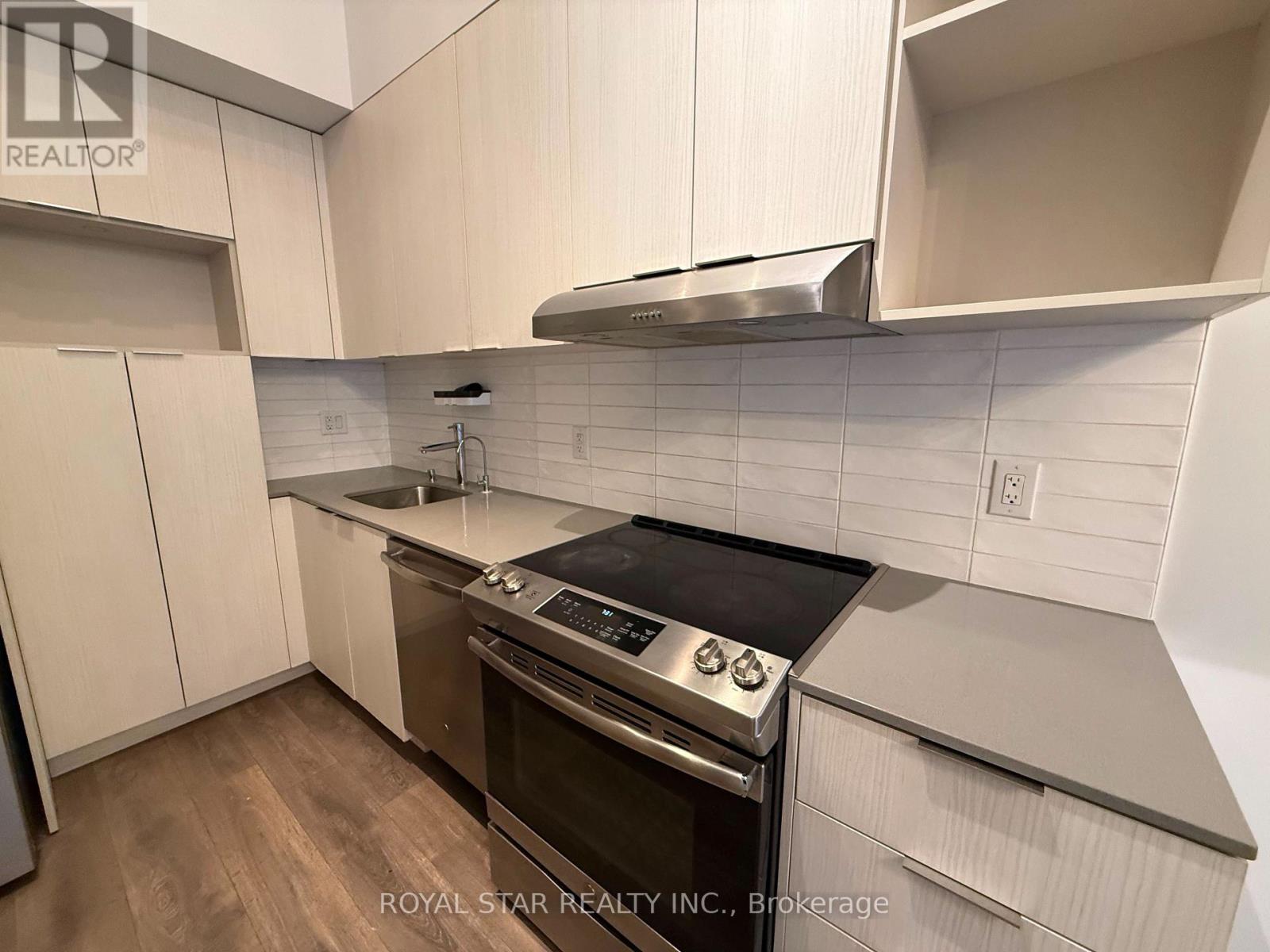 #323 2520 EGLINTON AVENUE W - Image 5