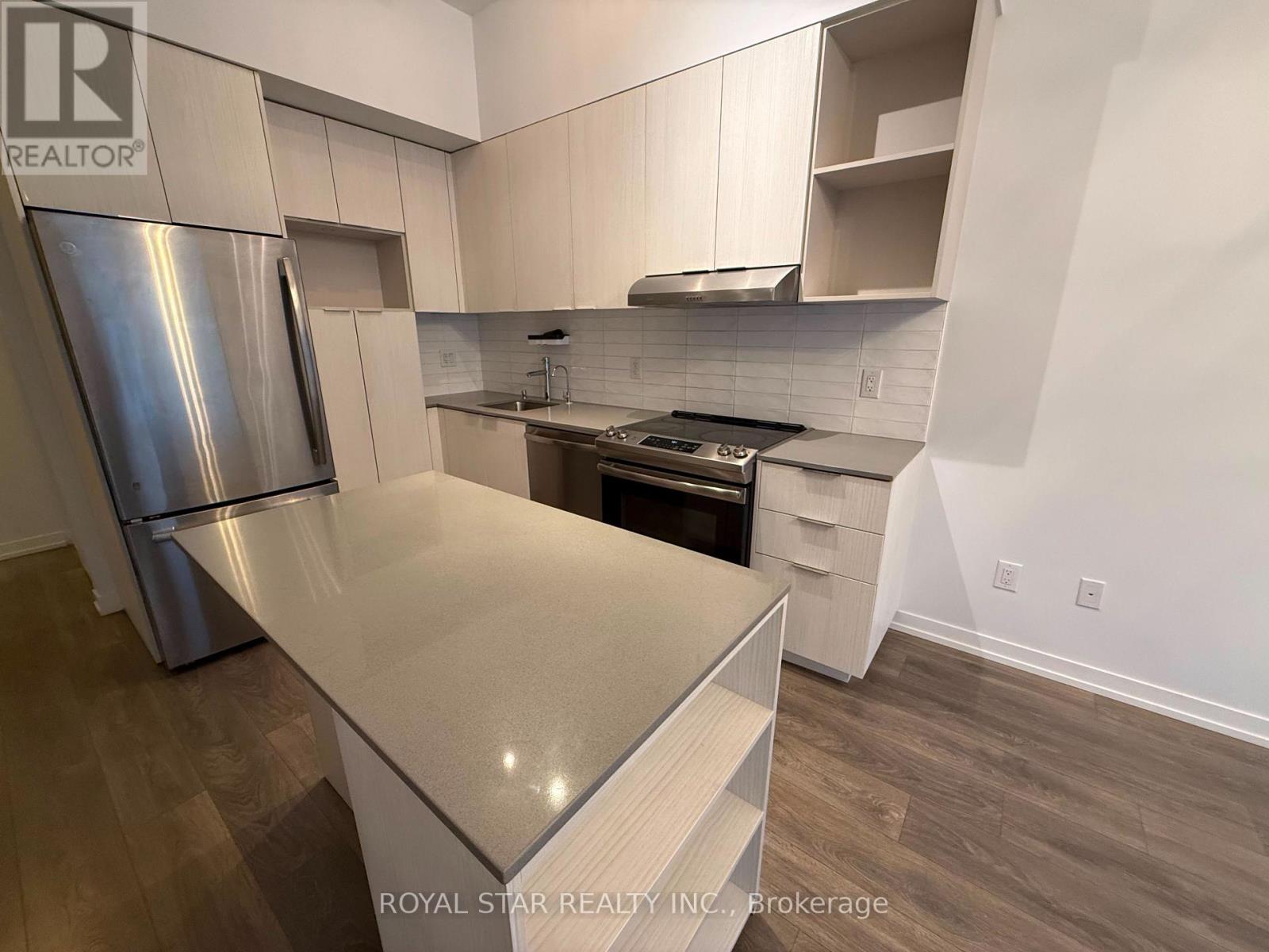 #323 2520 EGLINTON AVENUE W - Image 6