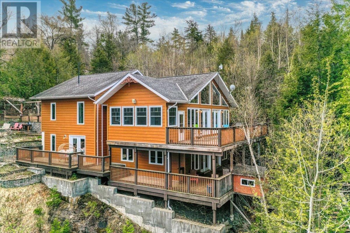 14 EVERGREEN LN - 1