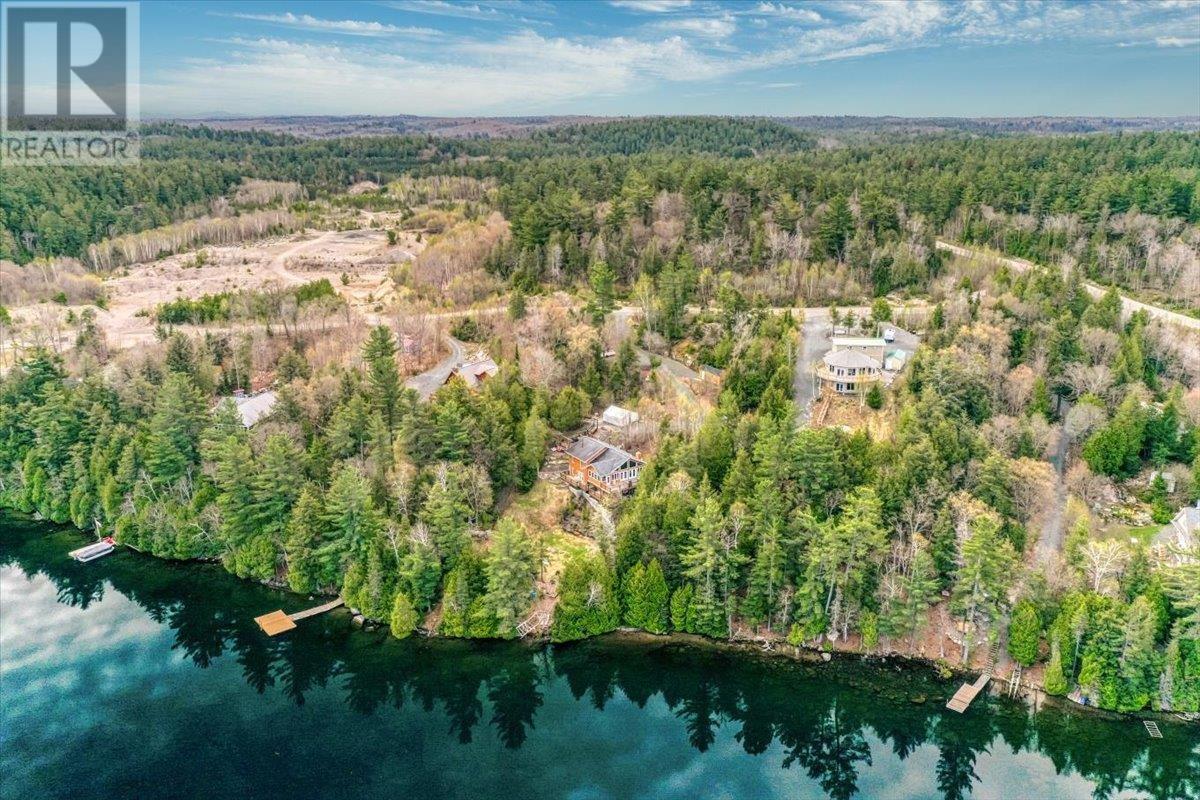 14 EVERGREEN LN - 41