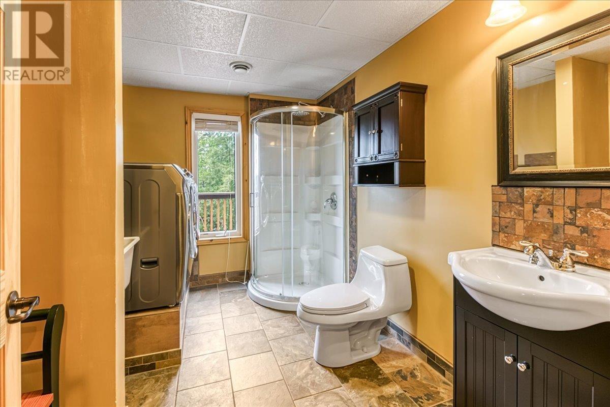 14 EVERGREEN LN - 34