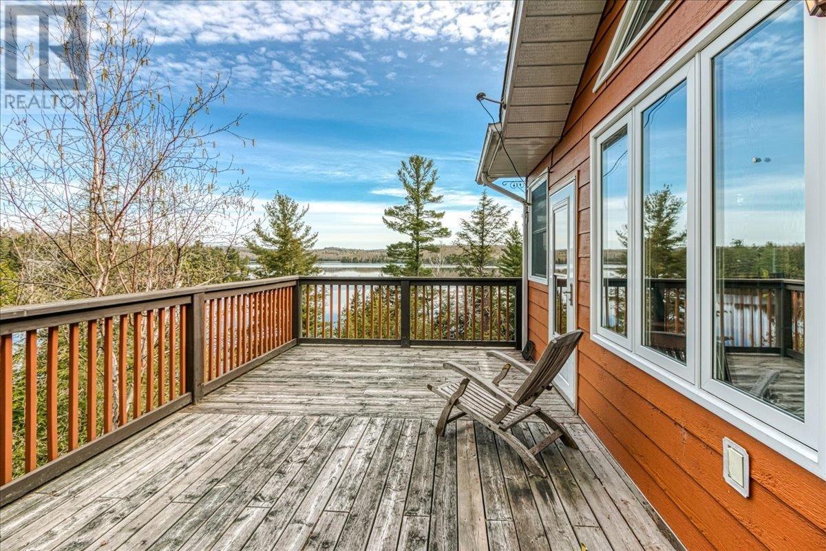 14 EVERGREEN LN - 4