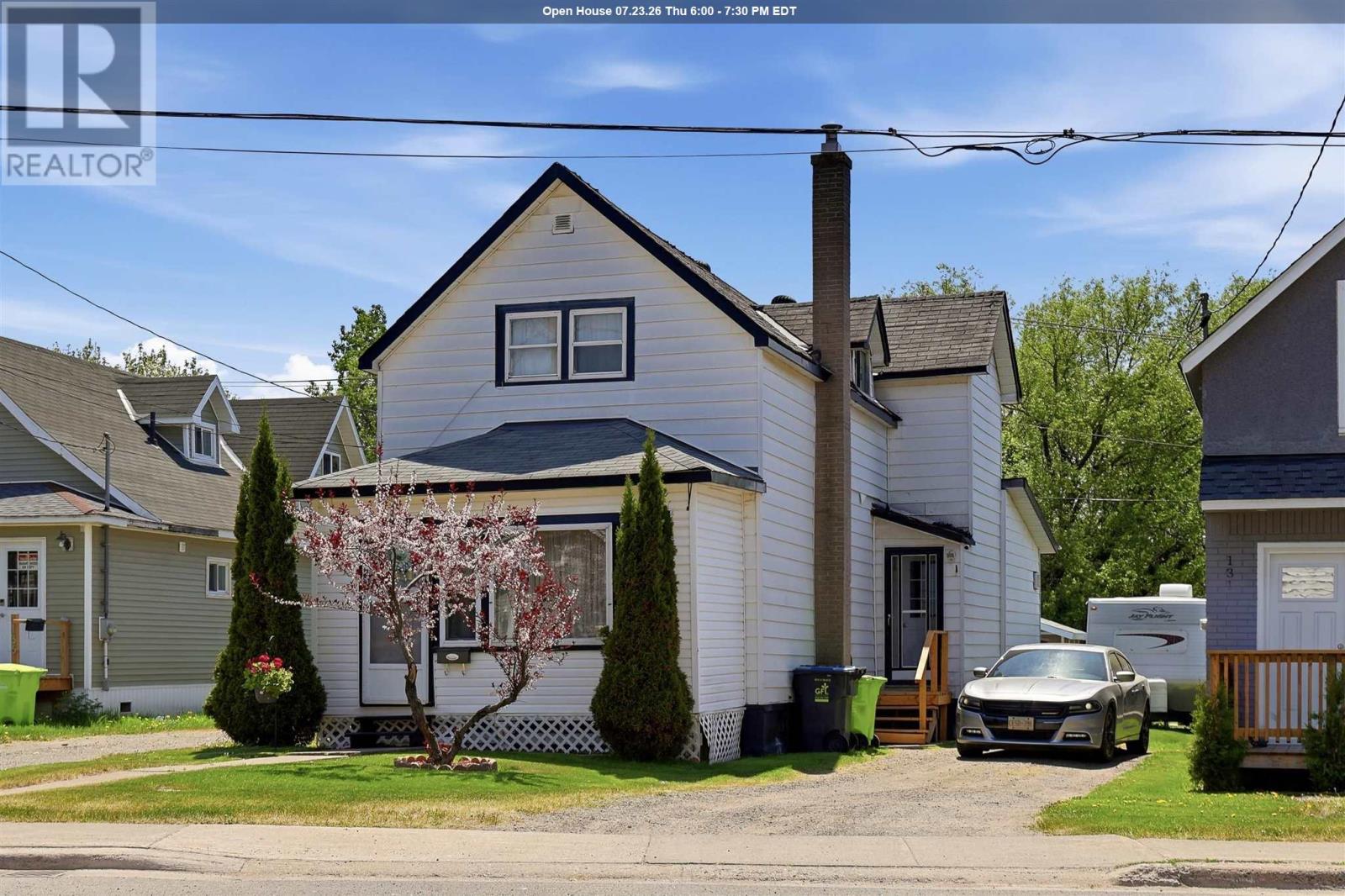 133 Grosvenor AVE - 1