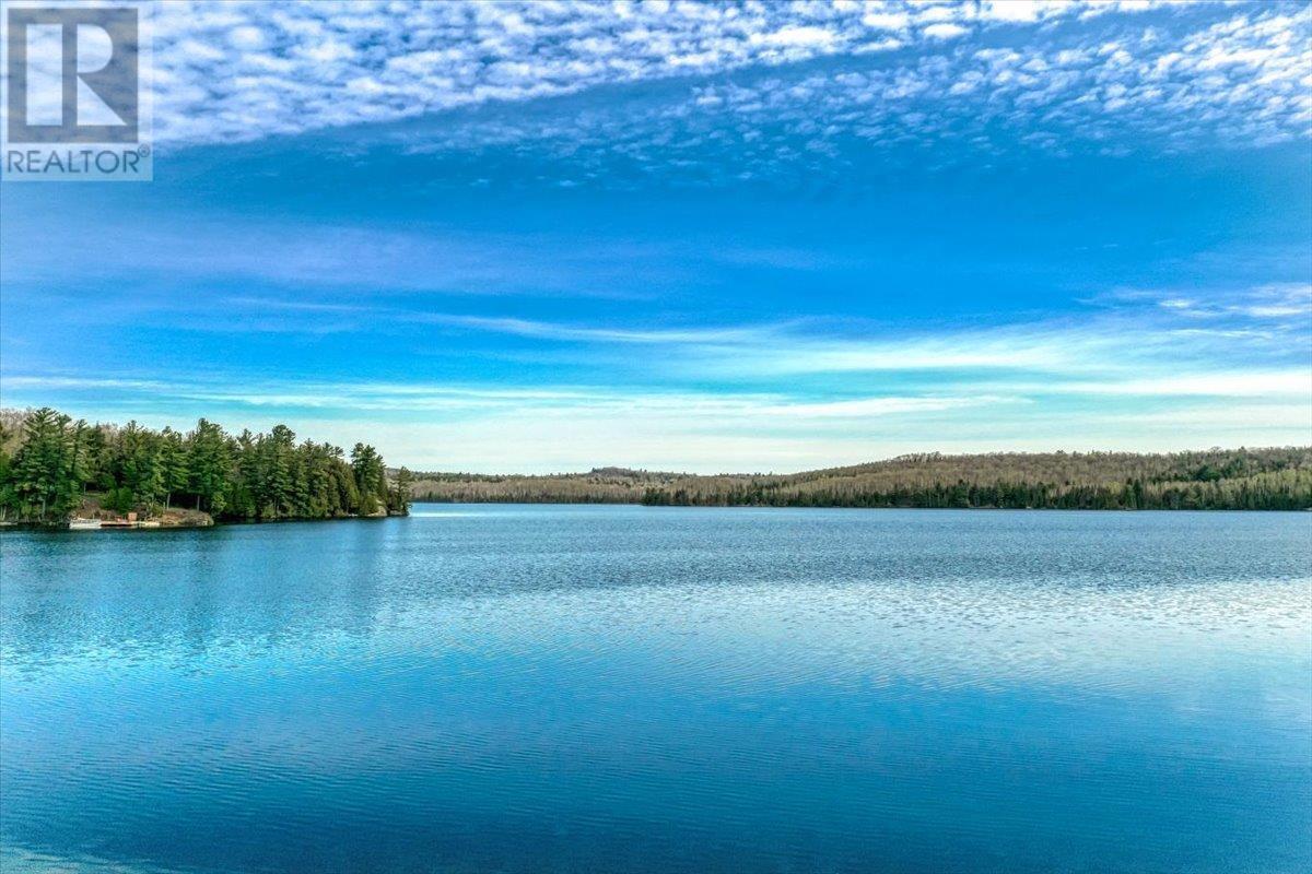 14 EVERGREEN LN - 42