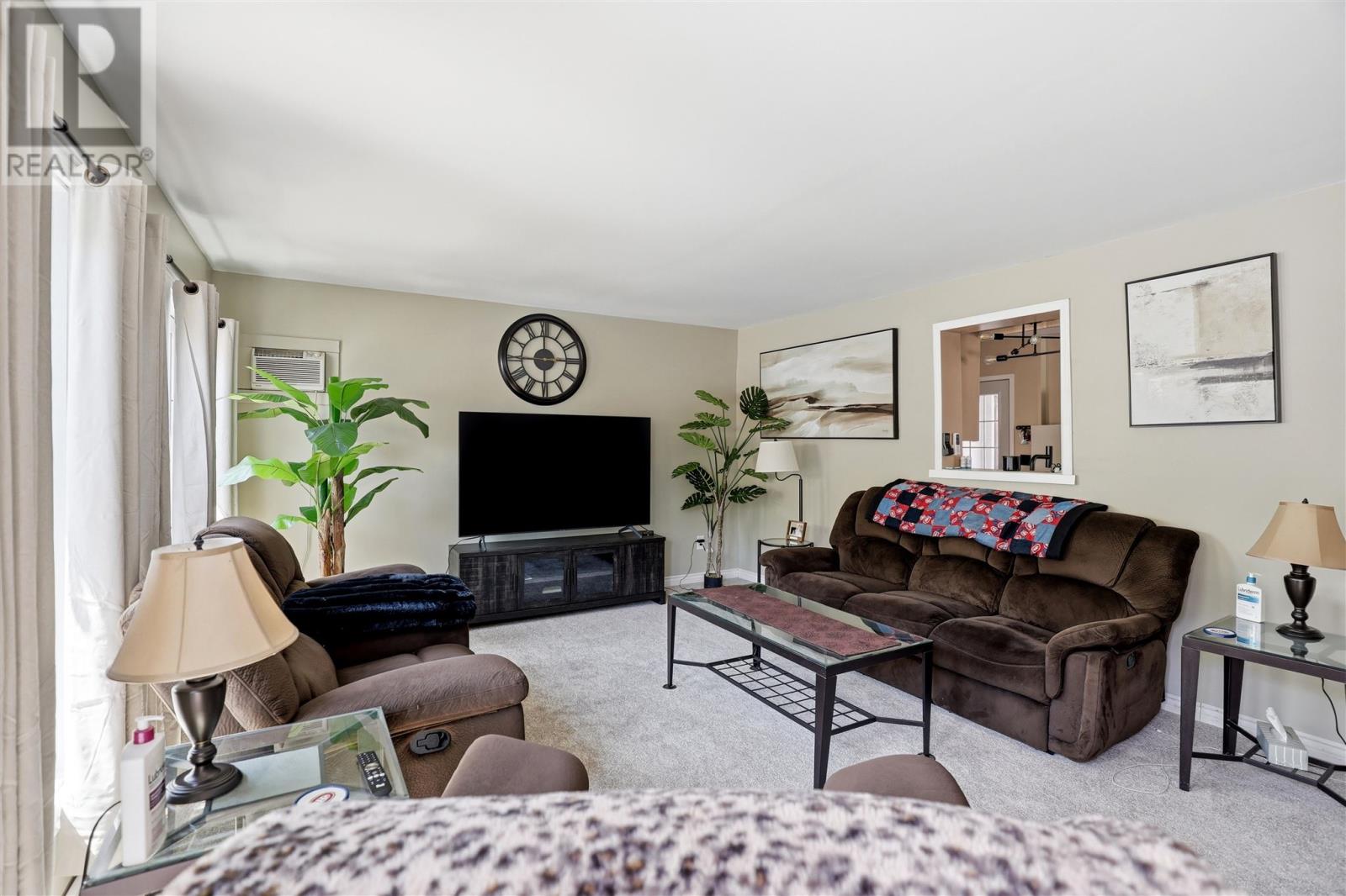 133 Grosvenor AVE - 3