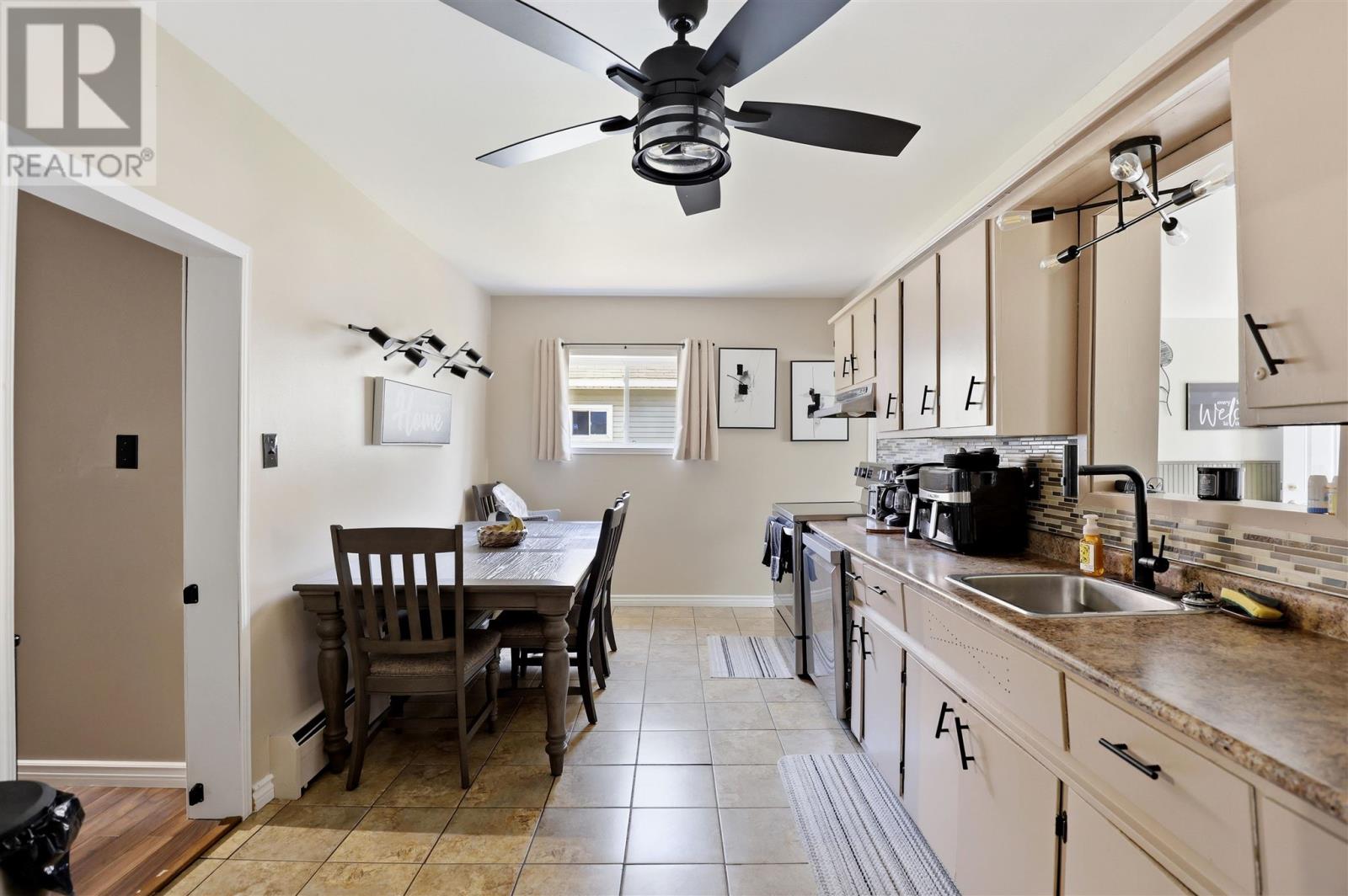 133 Grosvenor AVE - 6