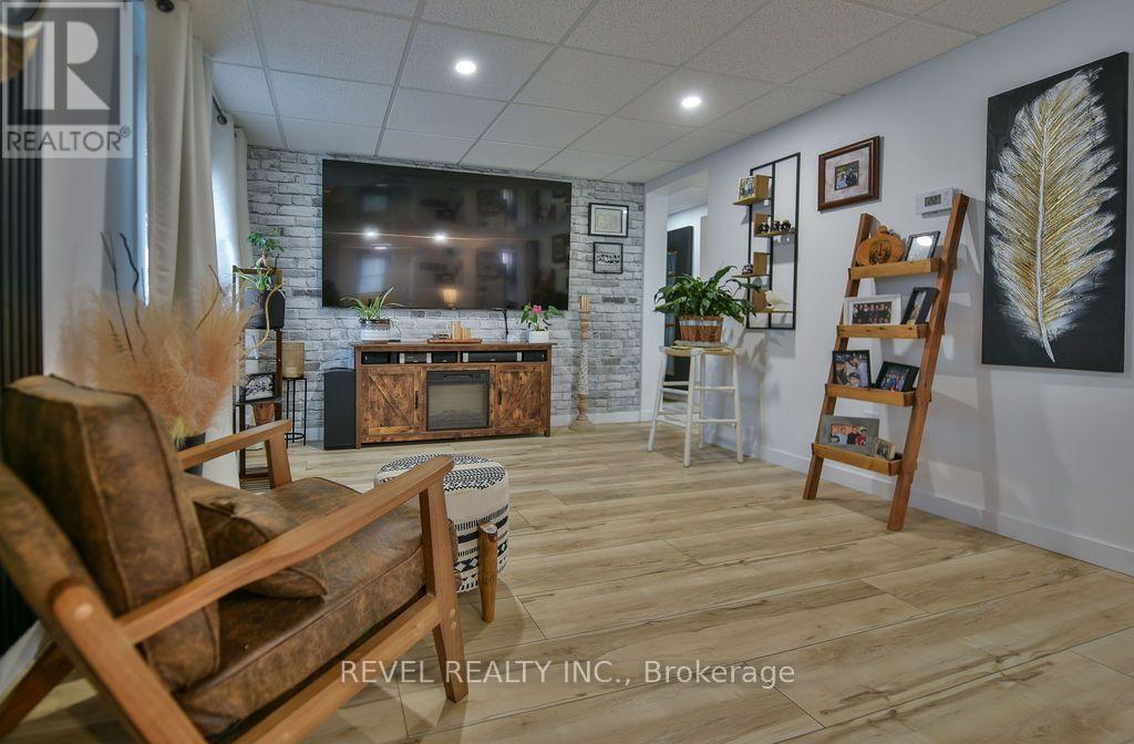 44 HOMESTEAD DRIVE - 15