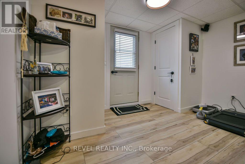 44 HOMESTEAD DRIVE - 3