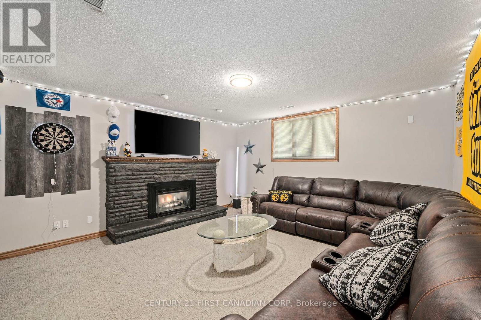 11 WATER STREET - Image 21