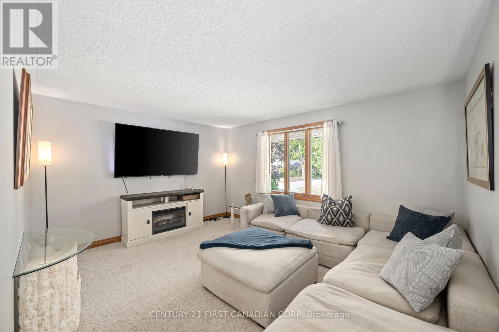11 WATER STREET - Image 4